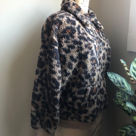 Final Clearance! Leopard Sherpa Jacket - Picture 3 of 8